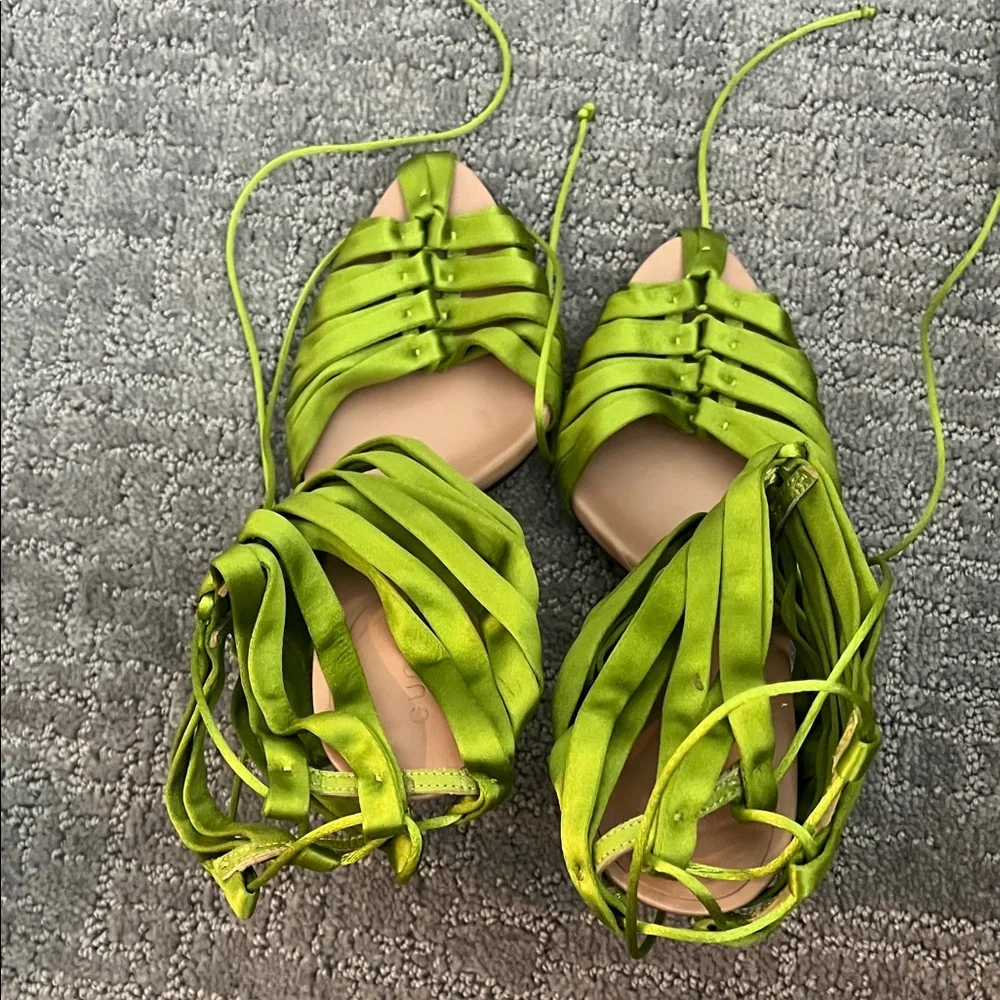 2004 Gucci Tom Ford Corset Heels *rare size 9.5* willing to negotiate on price. - Picture 4 of 7